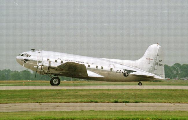 Boeing 307 taxi
