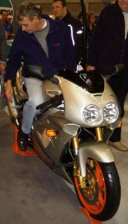 750ss2.jpeg - 14Kb