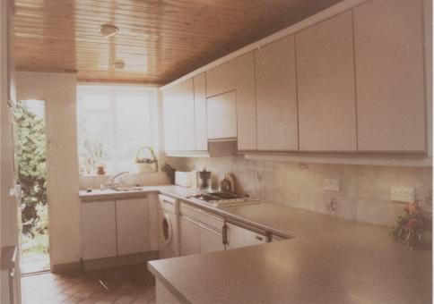 Picture of the kitchen