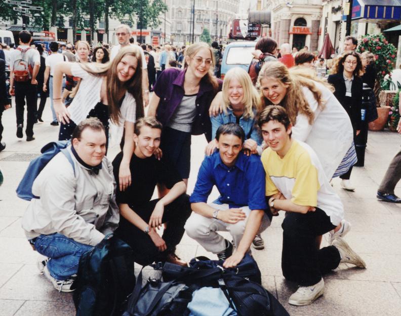 The alt.b5.uk group on an outing